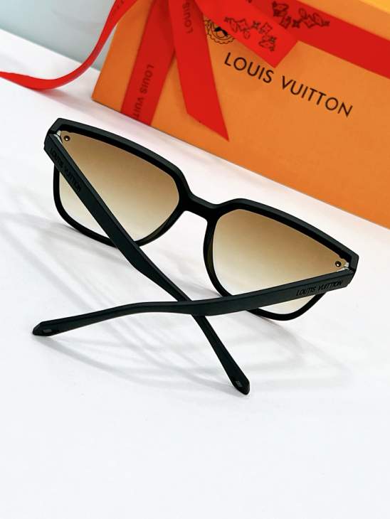 Picture of Louis Vuitton Sunglasses _SKUfw75326144fw